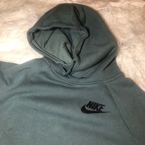 Nike funnel hoodie